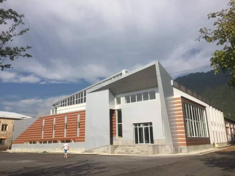 ქალაქ ცაგერში დასრულდა მრავალფუნქციური სპორტული კომპლექსის მშენებლობა